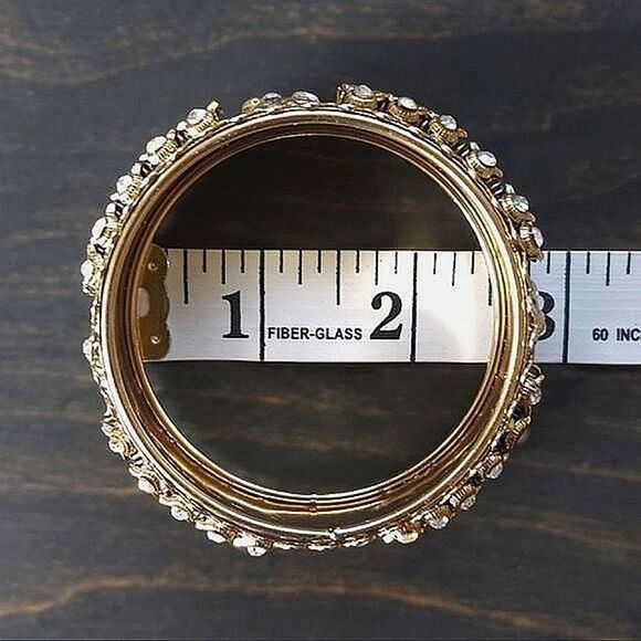 Vtg gold tone rhinestone hinged bangle - Picture 5 of 8